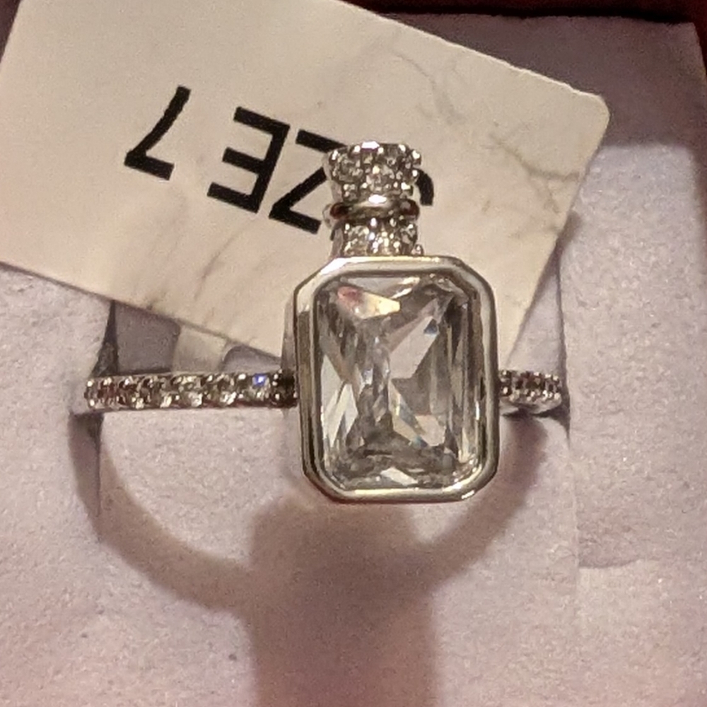 Charmed Aroma ring size 7
